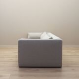 Canapé gris, design scandinave, années 00