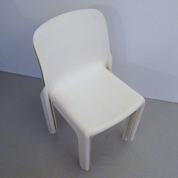 Set de 4 chaises Selene blanches Magistretti Artemide