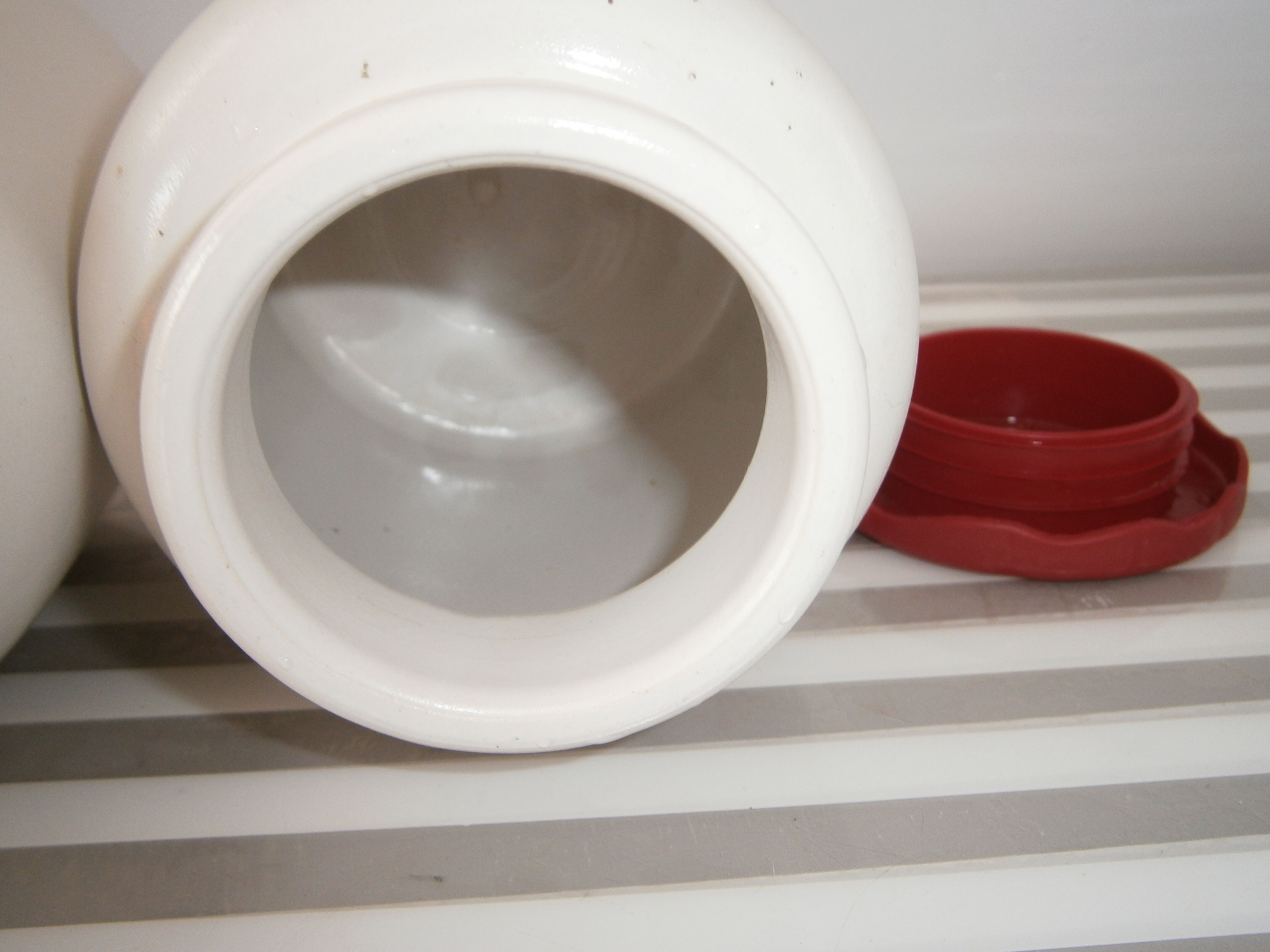 Set of two sandstone pots