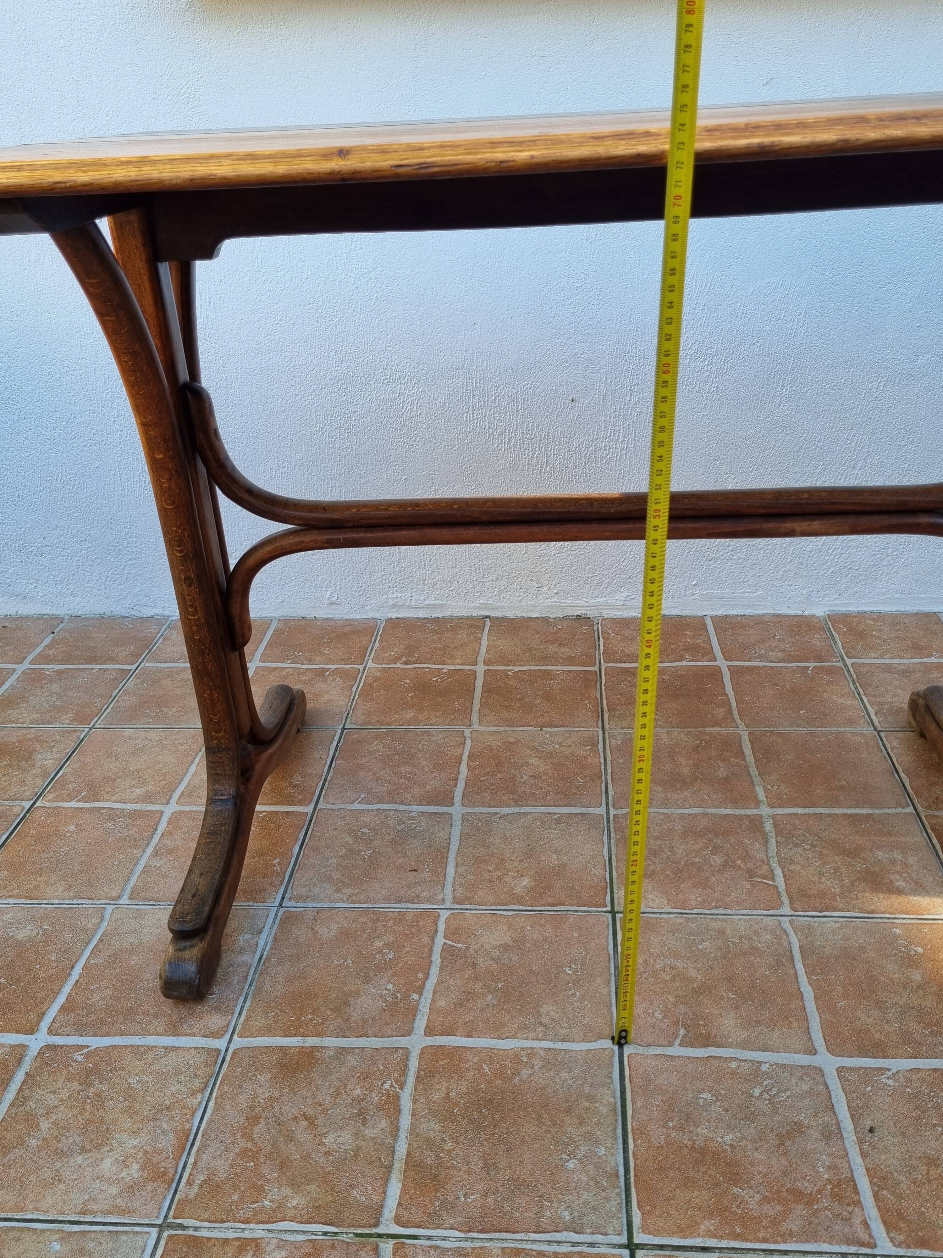 Bistro table in solid oak and curved wood 1900