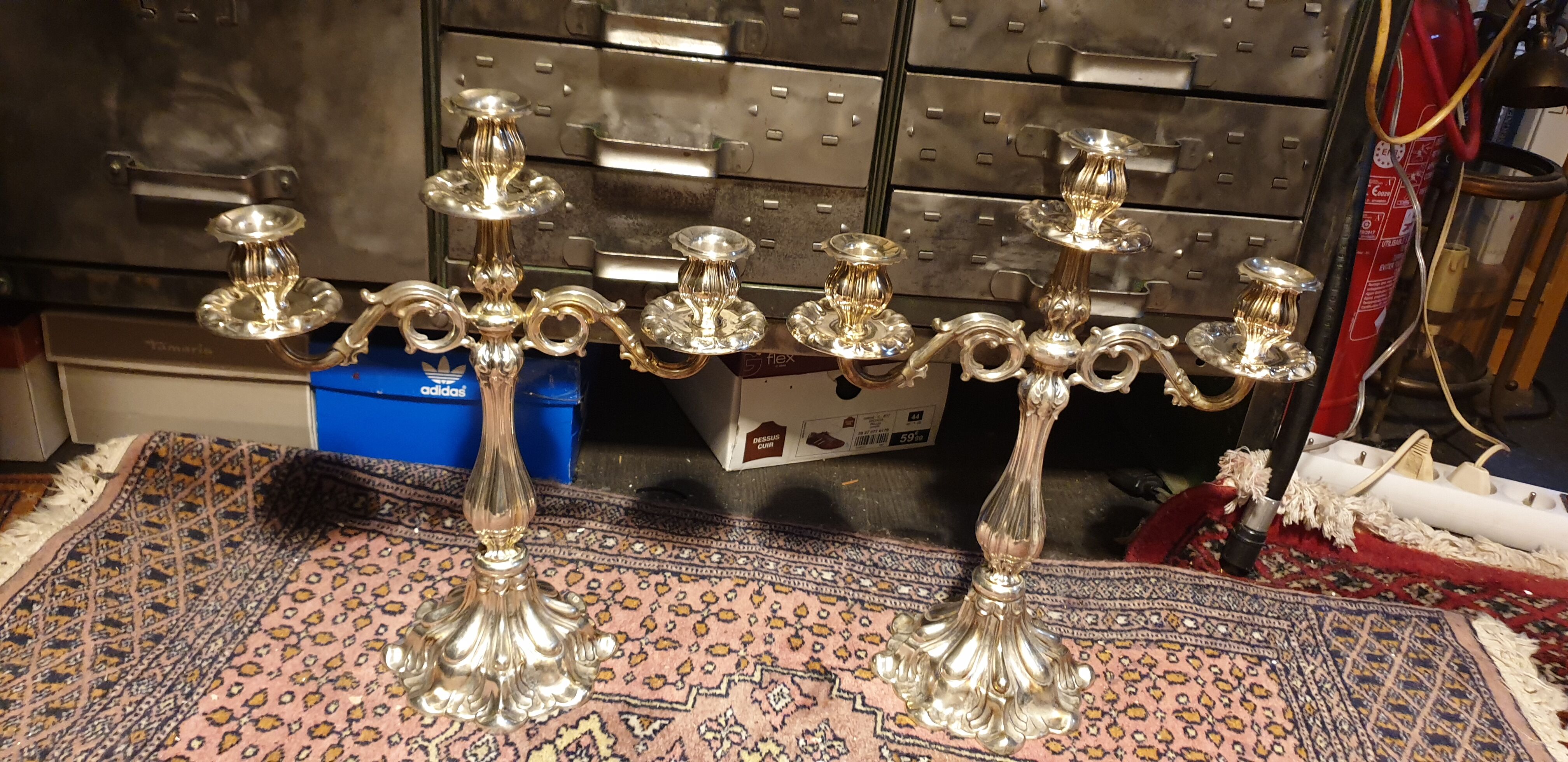 Pair of silver candlesticks 800