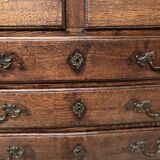 Louis XV chest of drawers in solid oak from the 18th century