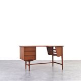 Mid-Century Kidney Shaped Danish Teak Desk, 1960s.