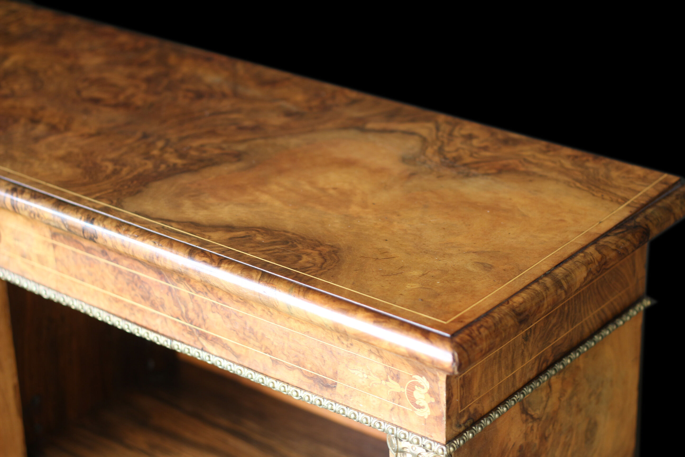 Magnificent Victorian library in mahogany veneer (19th century)