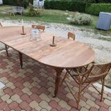 Farm table