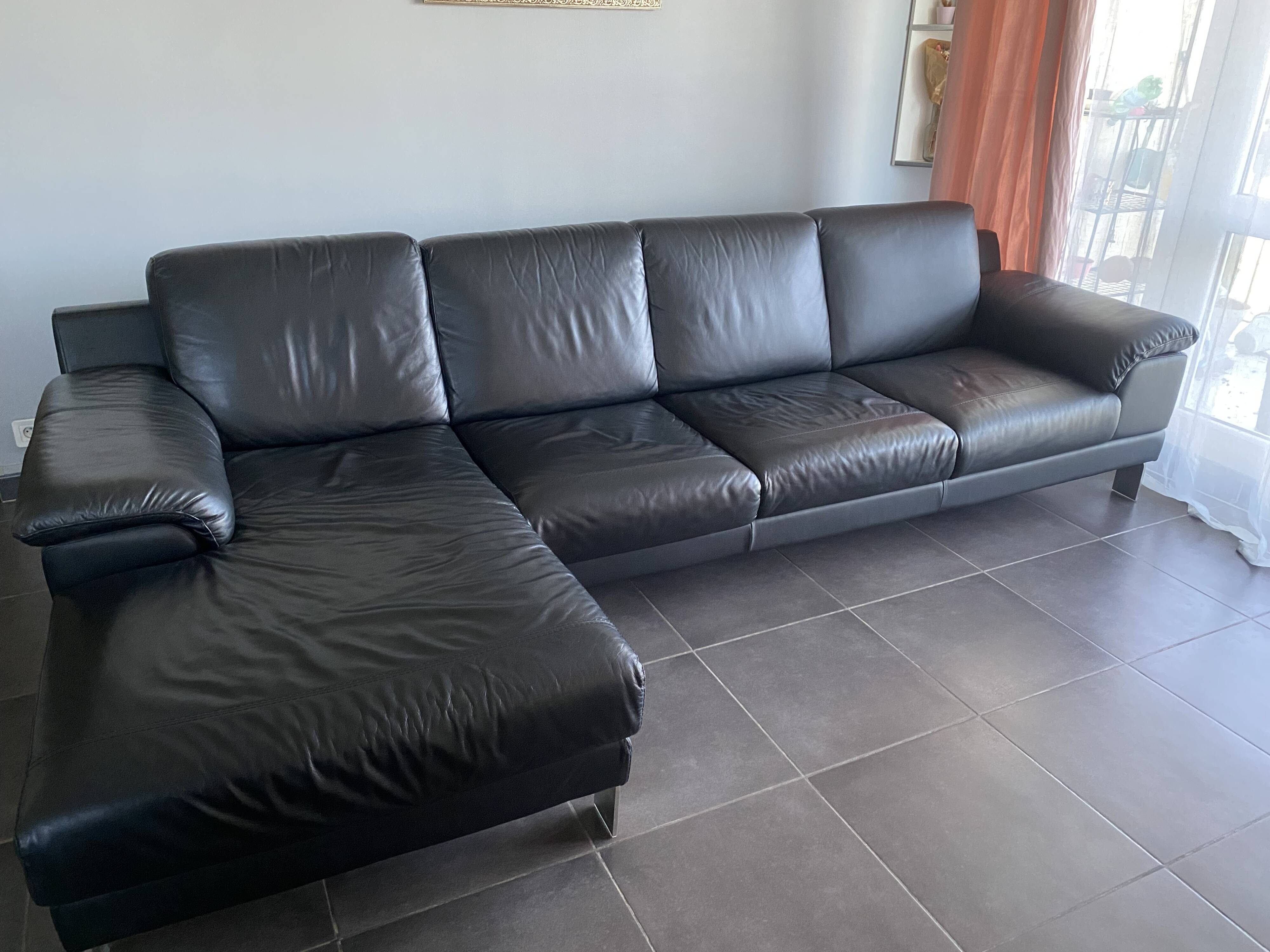 Leather corner sofa