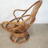 Swivel rattan chair