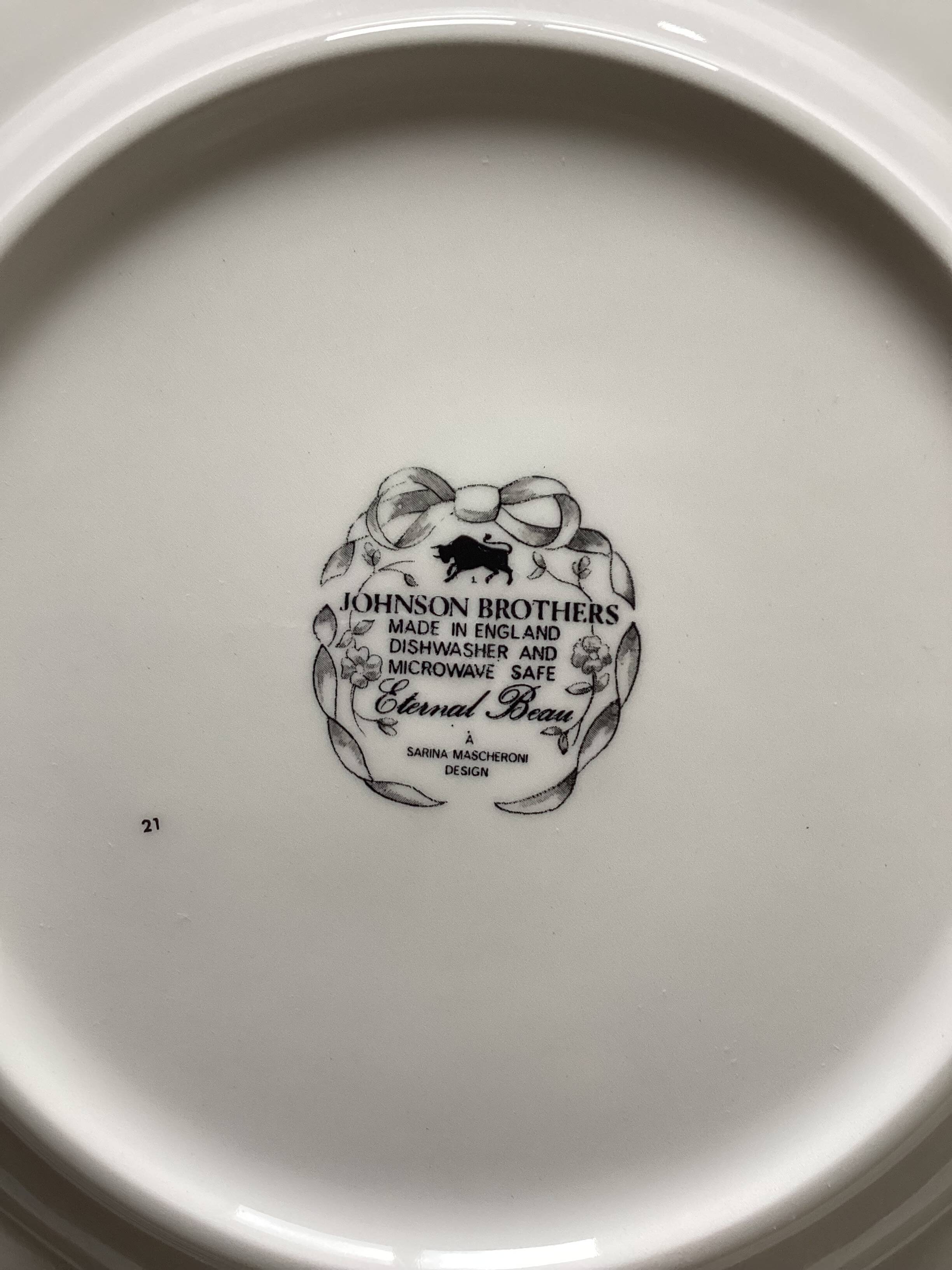 6 Johnson Brothers plates