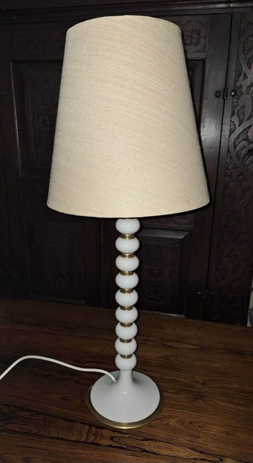 Lampe de table italienne des années 70 avec des sphères empilées.