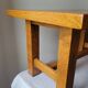 Table basse brutaliste en chêne clair