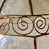 Mother-of-pearl suspension and golden spiral