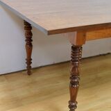 Important Community Table in Oak and Walnut – Late 19th Century