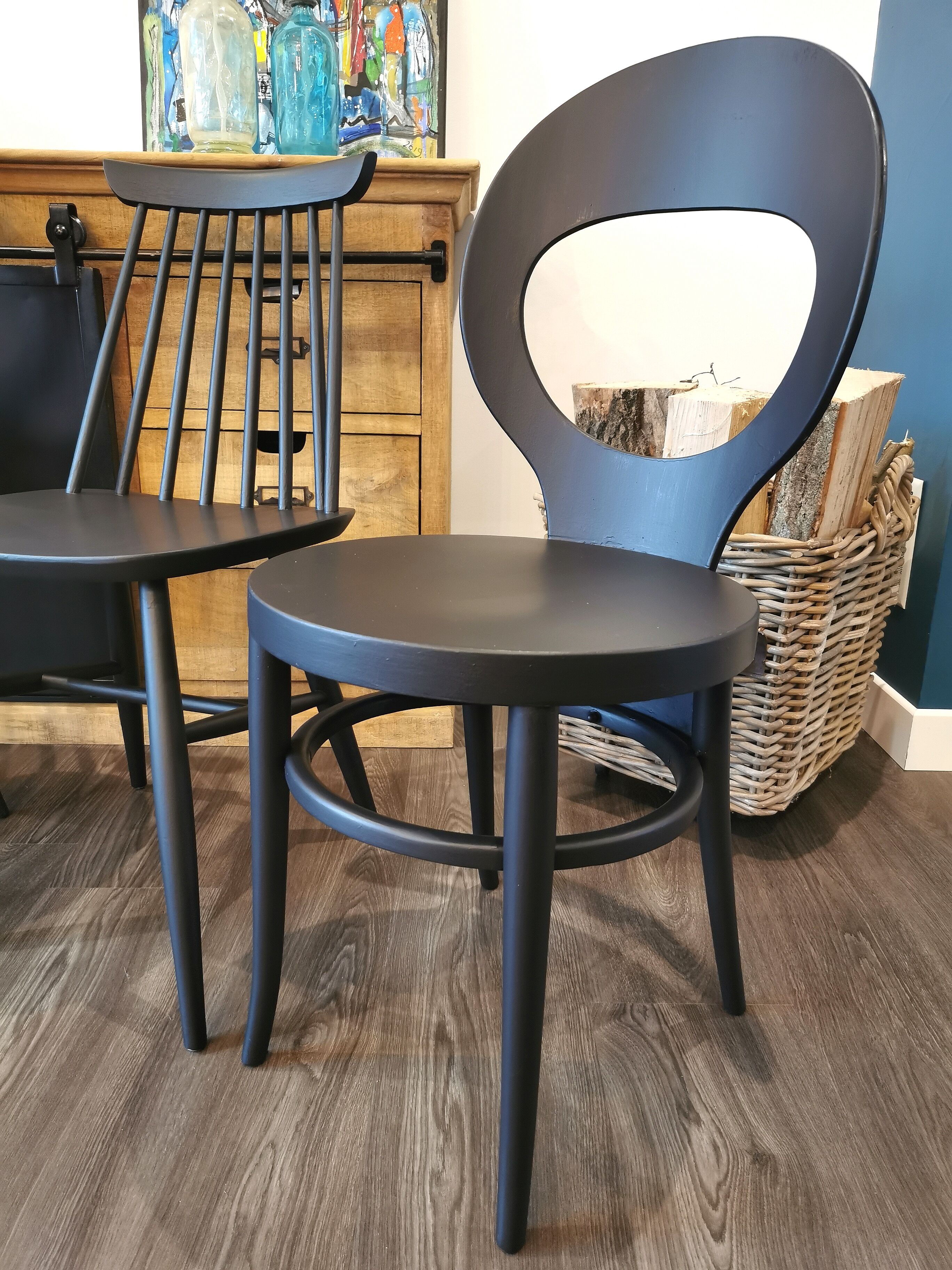 Series of 6 mismatched bistro chairs Baumann and Gizycko