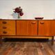 Buffet en teck du milieu du siècle 1960
