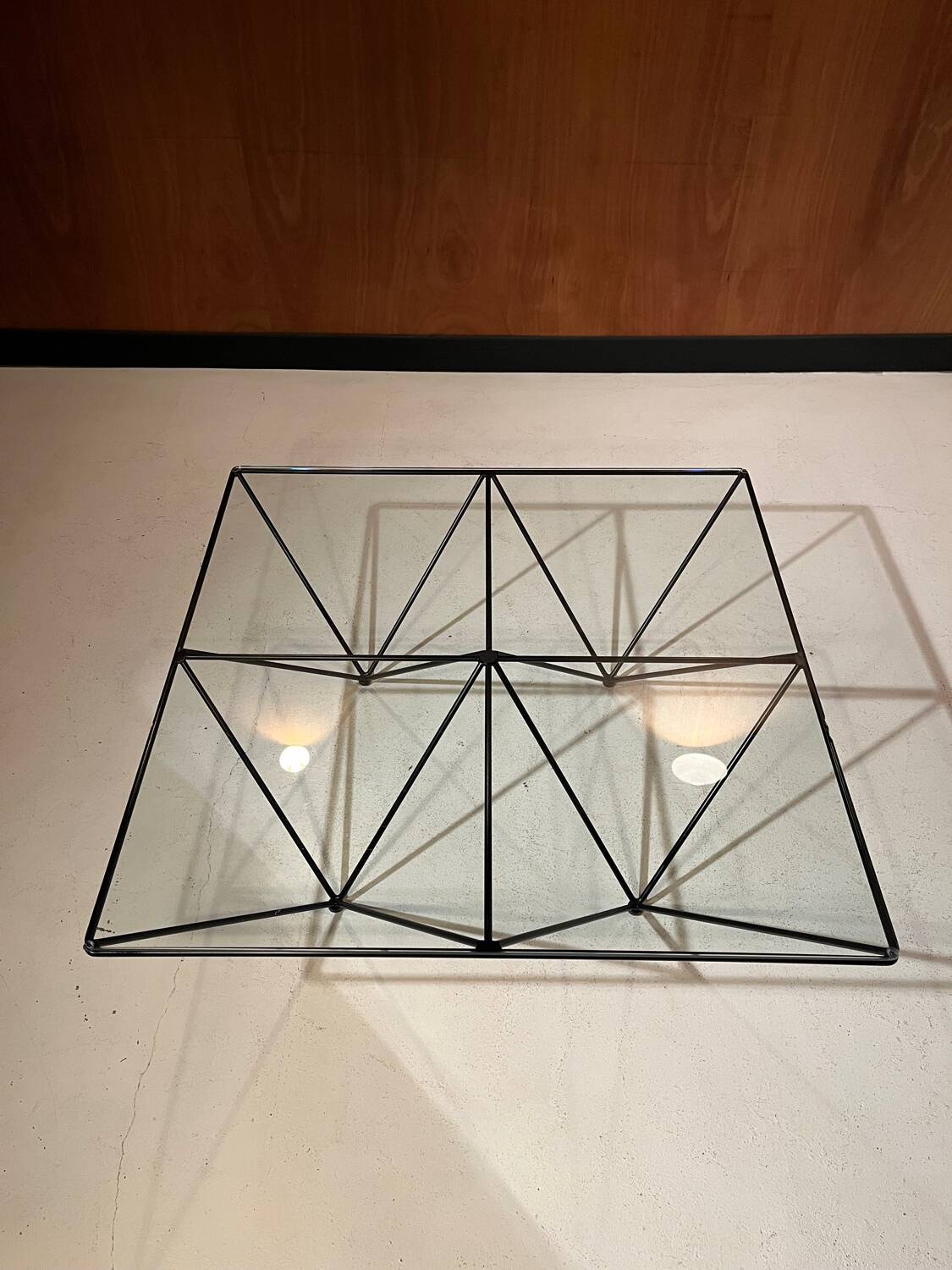 Alanda-style glass and steel coffee table from 1990.