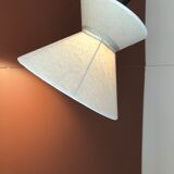 Tripod floor lamp