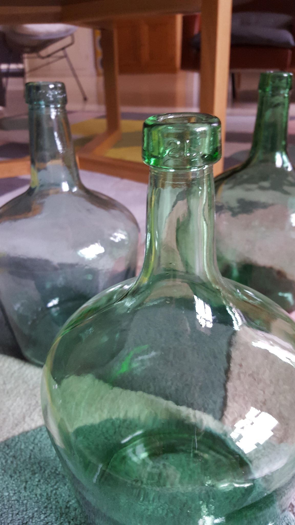 Dame Jeanne vertes/turquoises transparentes de 2 litres