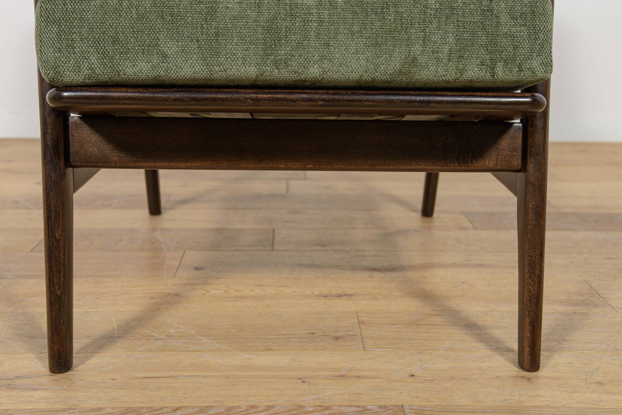 Model 300-139 Armchairs from Swarzędz Furniture Factory, 1960s, Set of 2