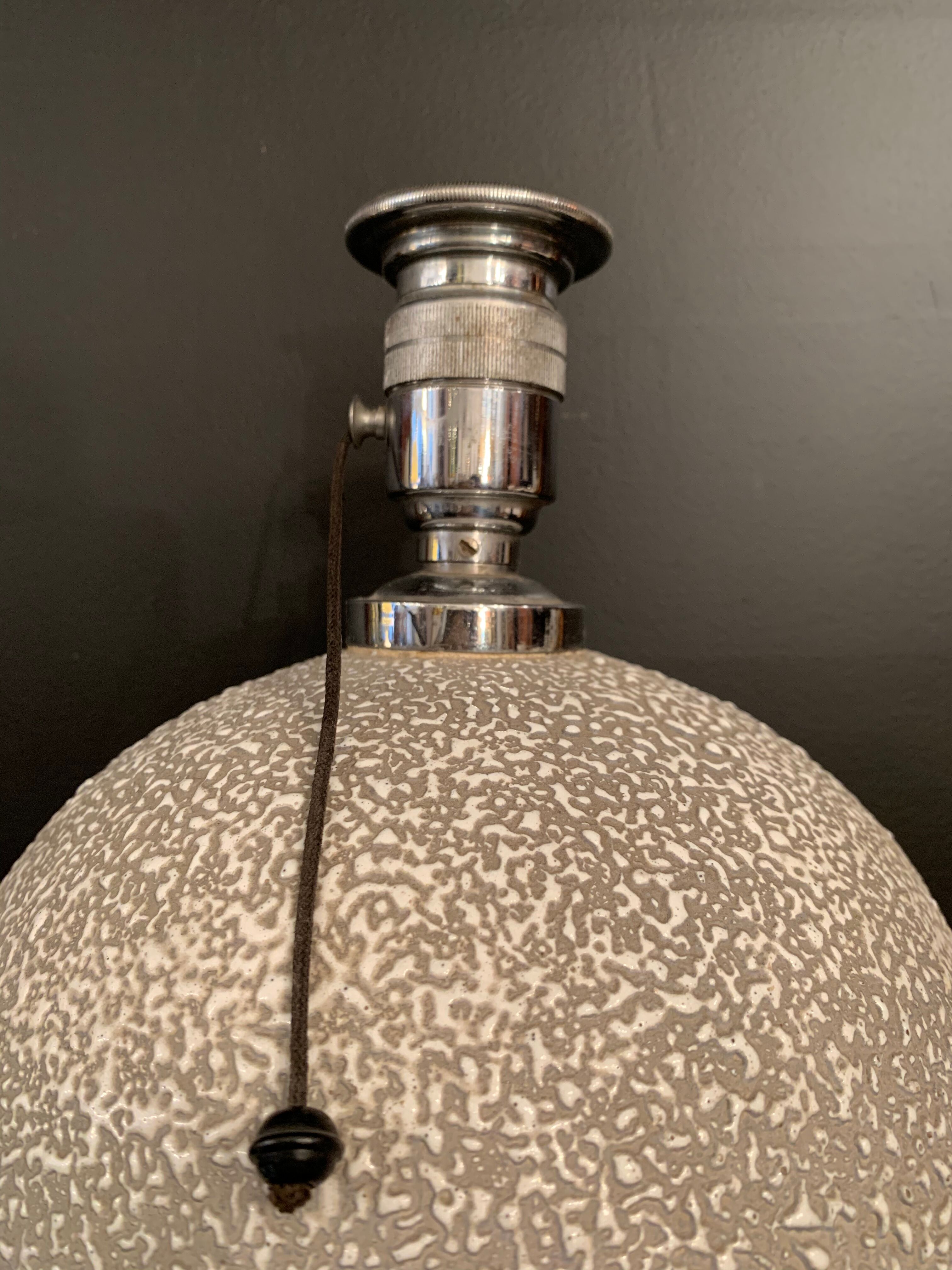 Crispened ceramic art deco lamp foot