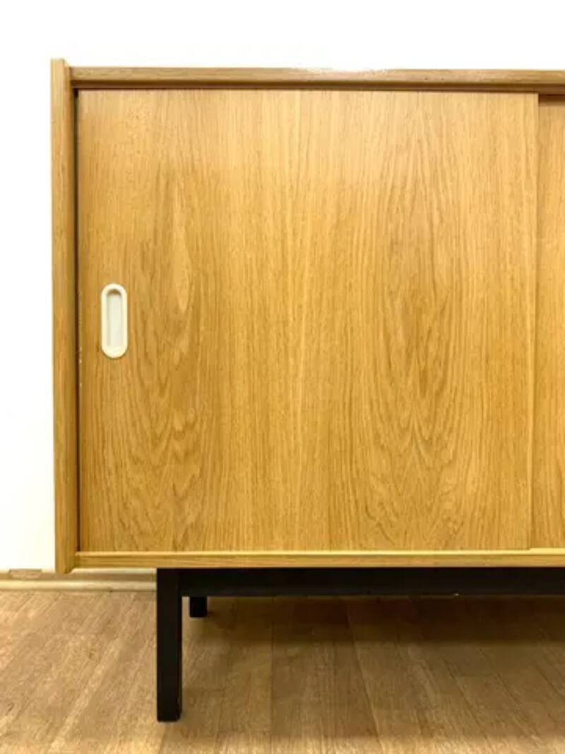 Commode rétro, Jiří Jiroutek, années 1960, Tchécoslovaquie
