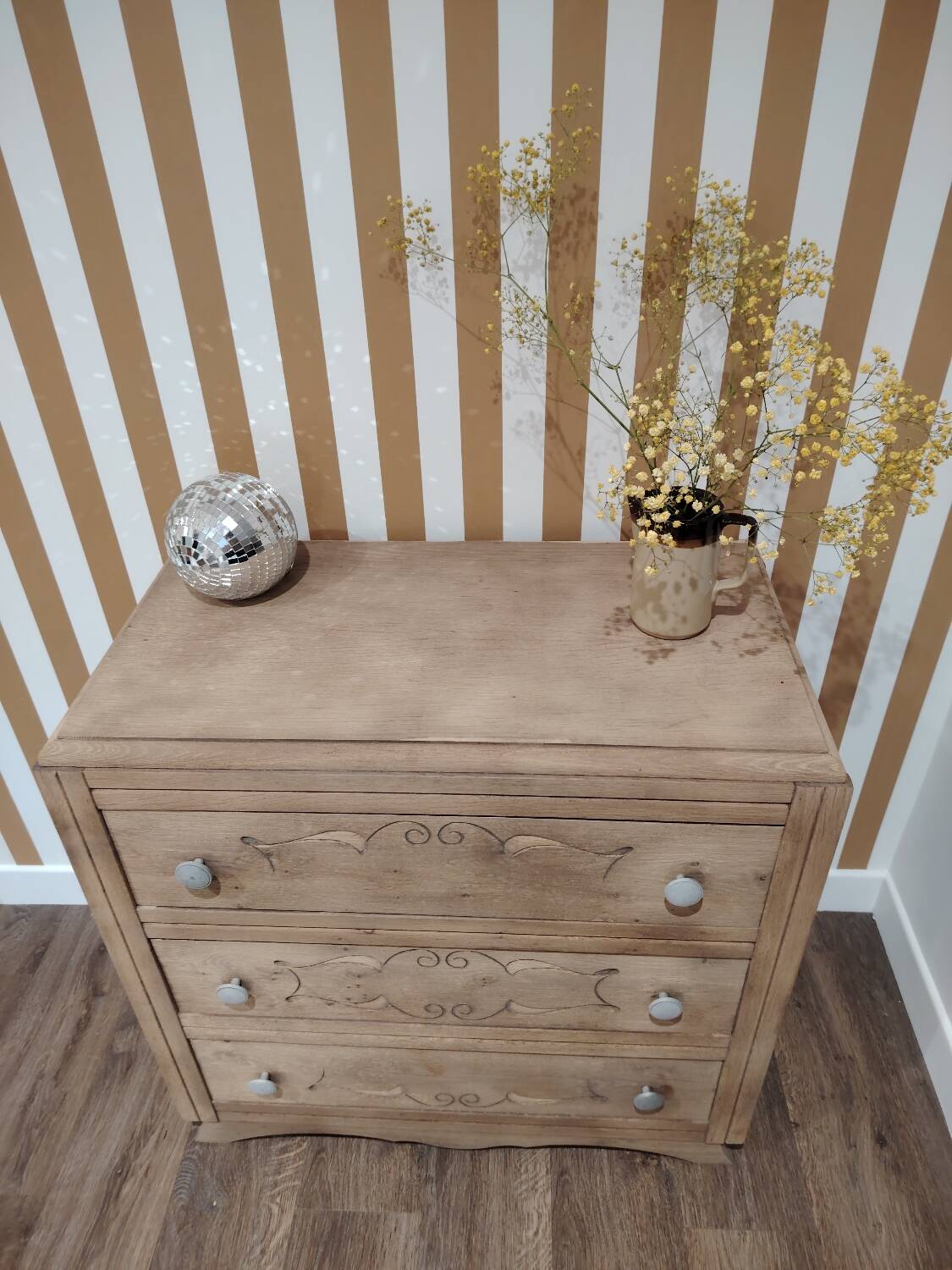 Art Deco chest of drawers