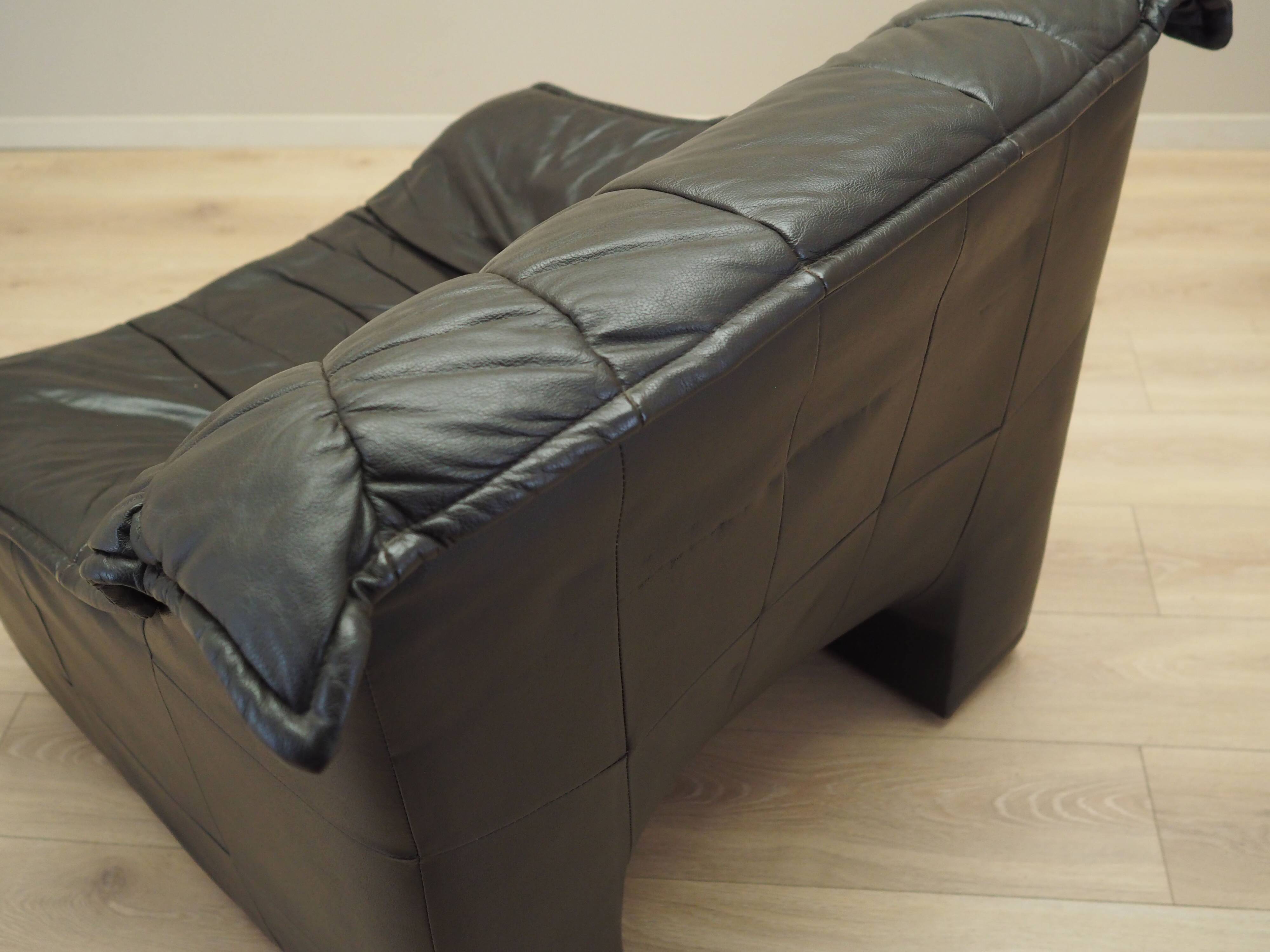 Fauteuil en cuir, design italien, années 1960, production : Italie