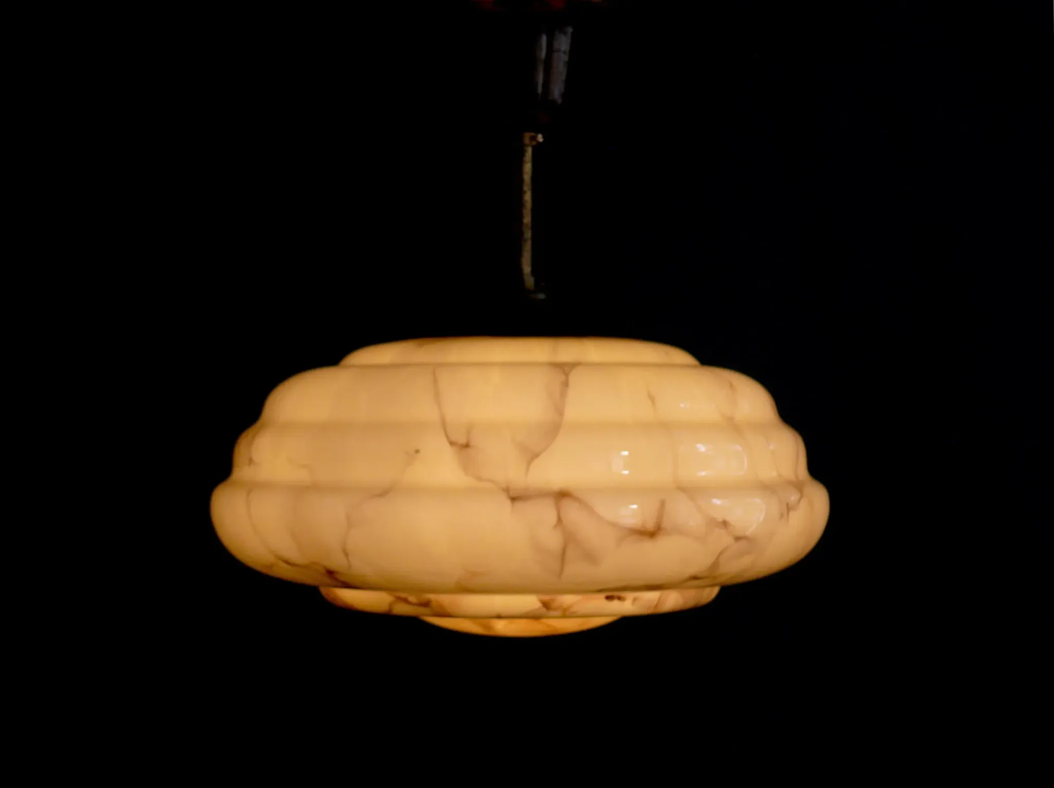 Art Deco pendant light with beige glass lampshade and short rod - circa 1920-1930
