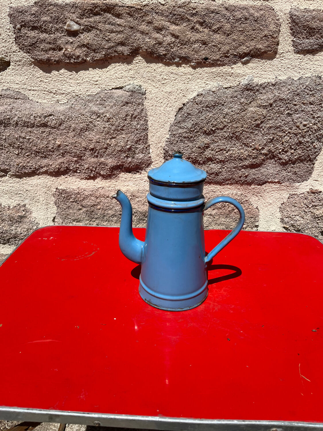 Enamelled coffee maker