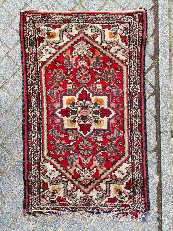 Vintage Sino Hereke silk rug 94x154 cm