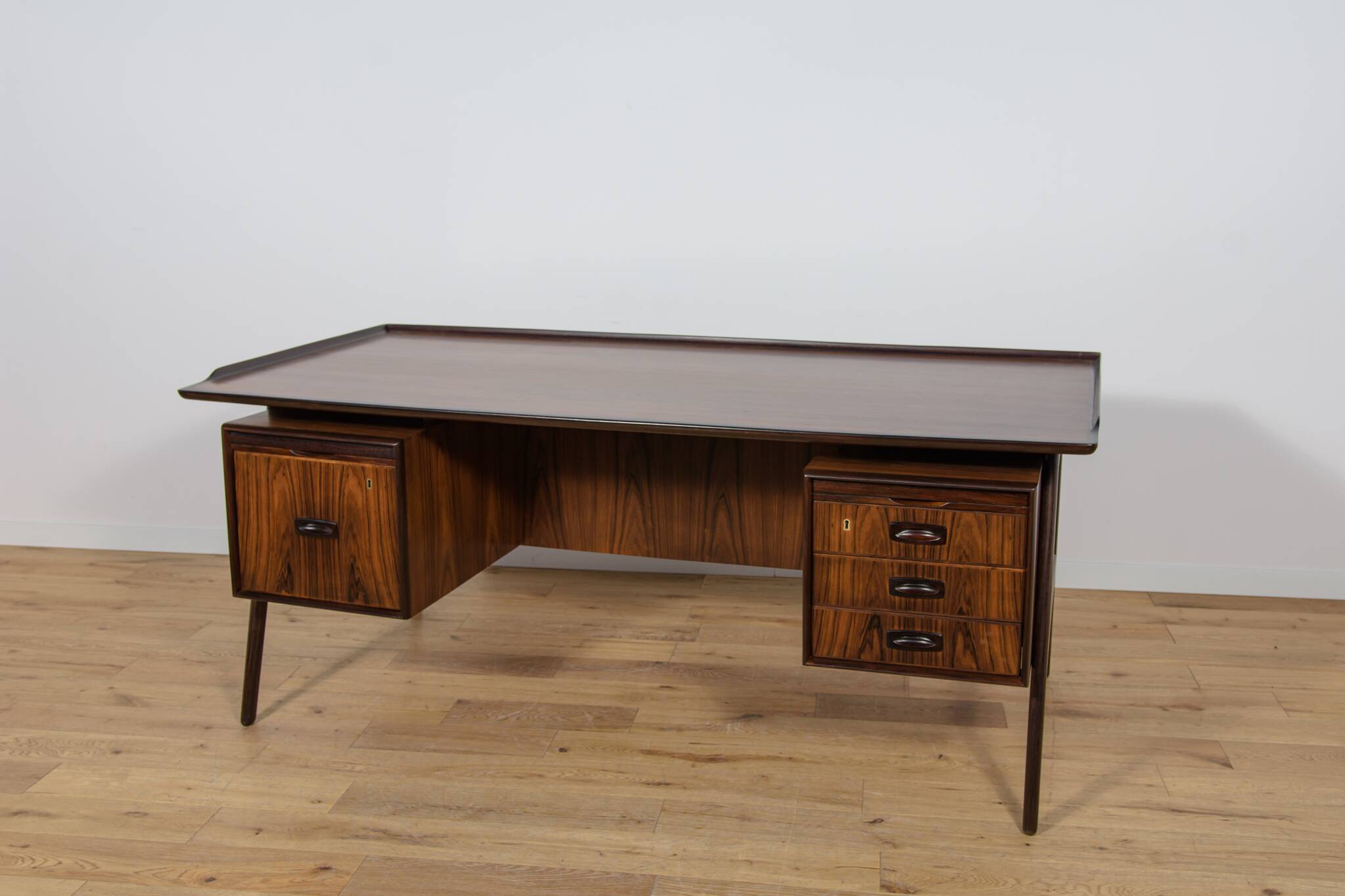 Large Mid-Century Freestanding Rosewood Desk, Denmark, 1960s