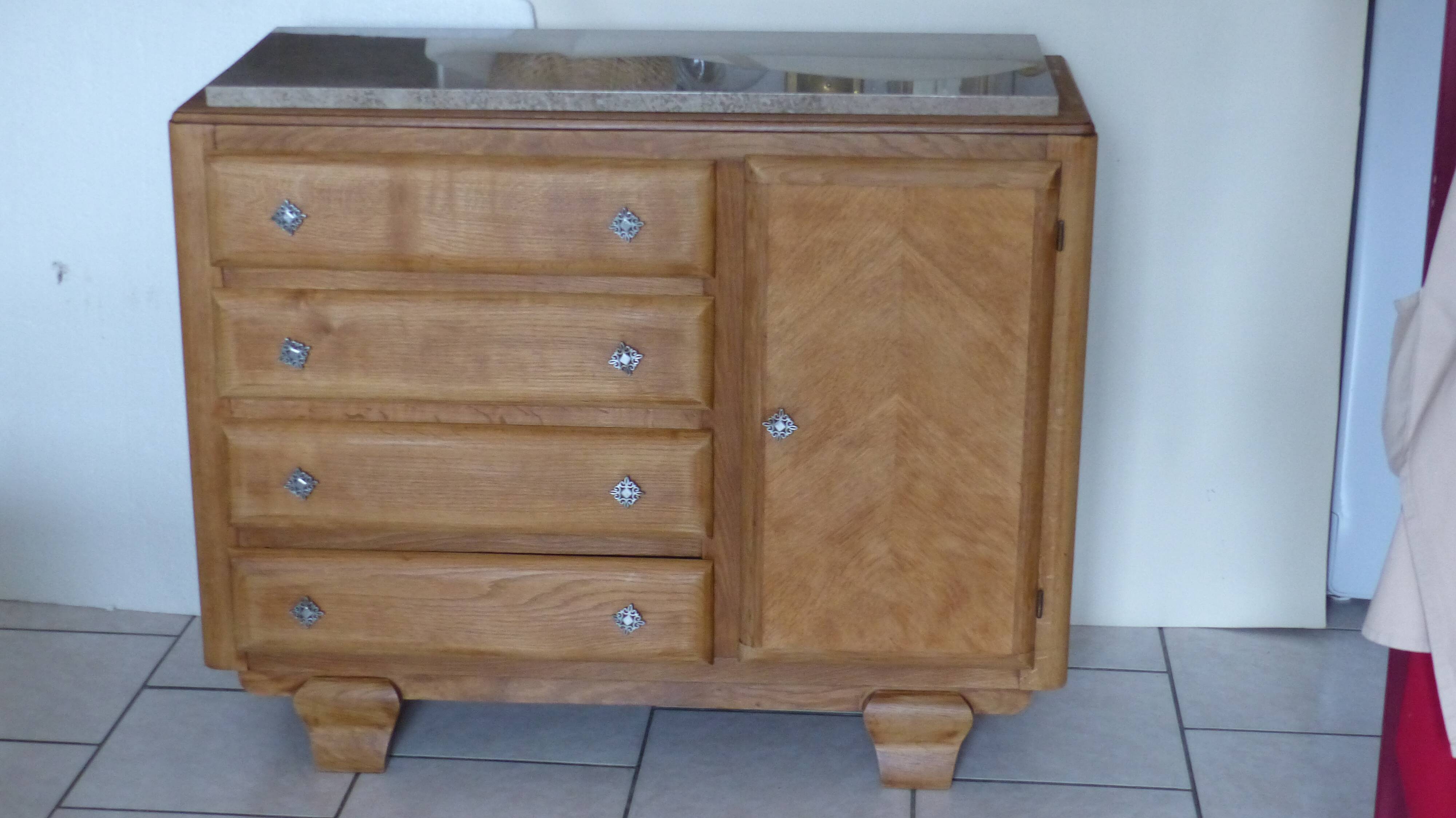 oak chest of drawers