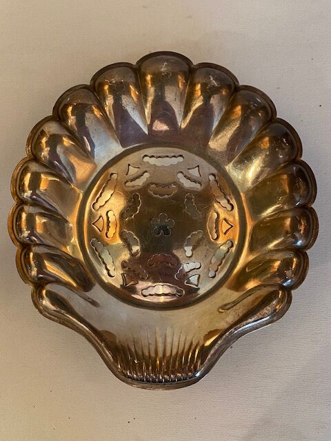 Butter maker "Coquillor" silver metal