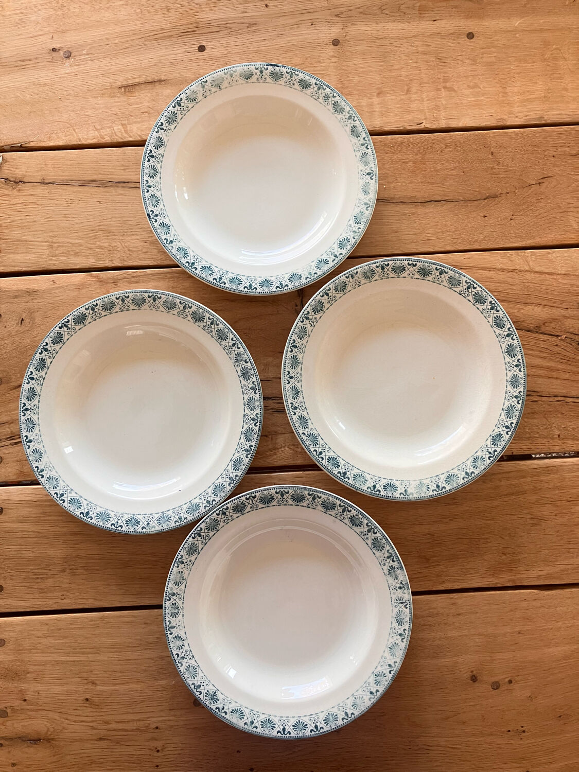 Assiettes terre de fer