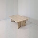Table basse robuste en travertin italien avec deux pieds à trois pieds, années 1980