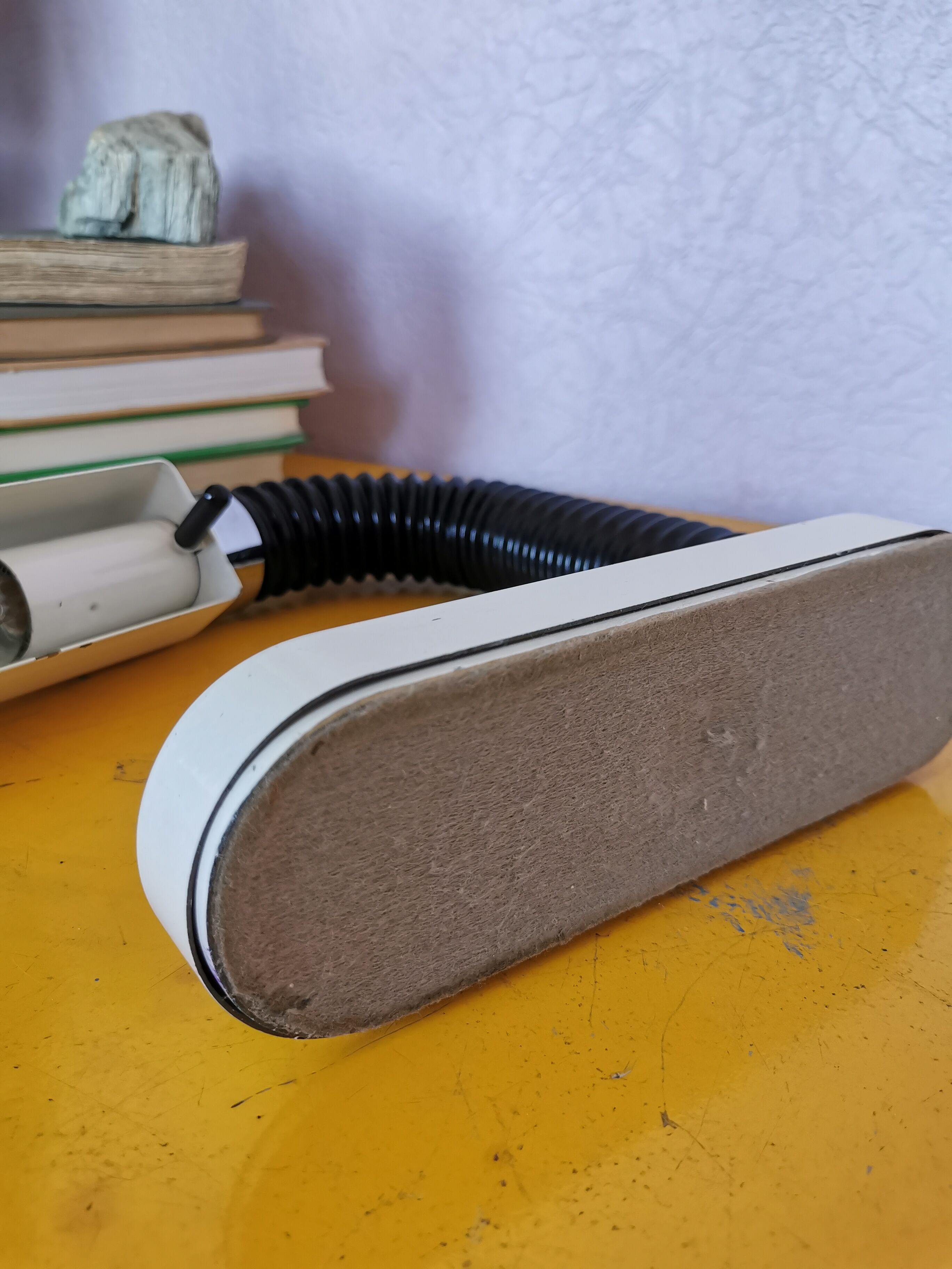 Flexible and adjustable lamp lacquered brass, 1970