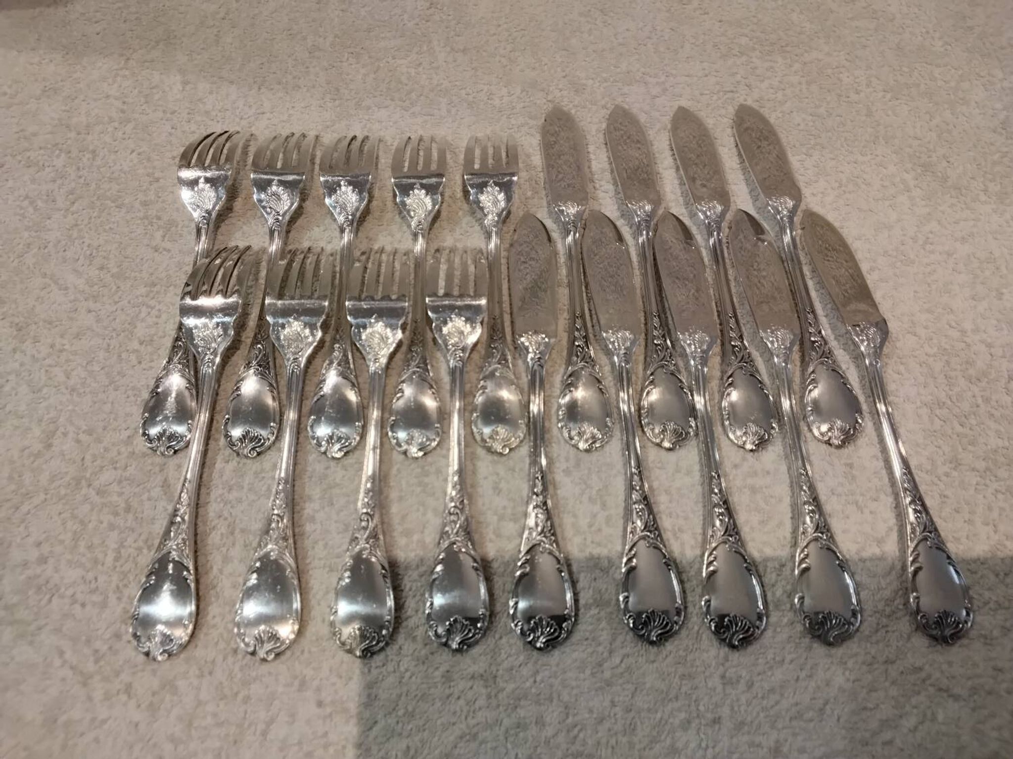 9 fish cutlery pieces, 18 pieces, silver-plated metal, Christofle Marly silversmiths