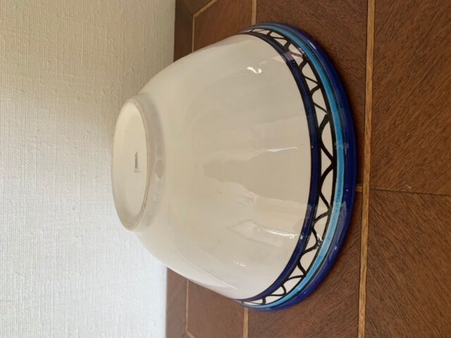 Flowery salad and ramekins