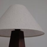 Obelisk table lamp