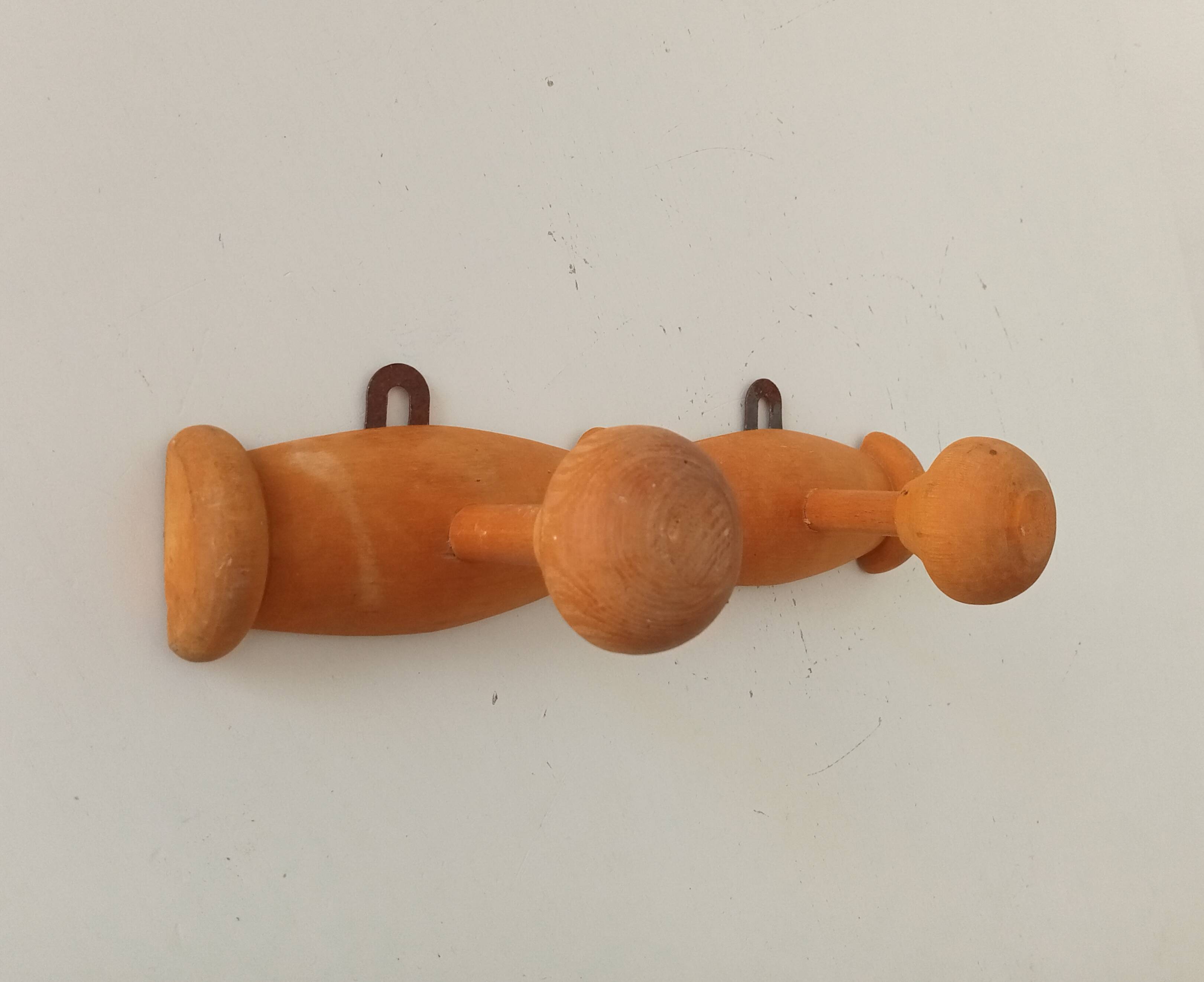 Small vintage wall-mounted coat rack with chinoiserie design