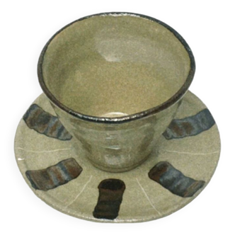 Stoneware cup & saucer