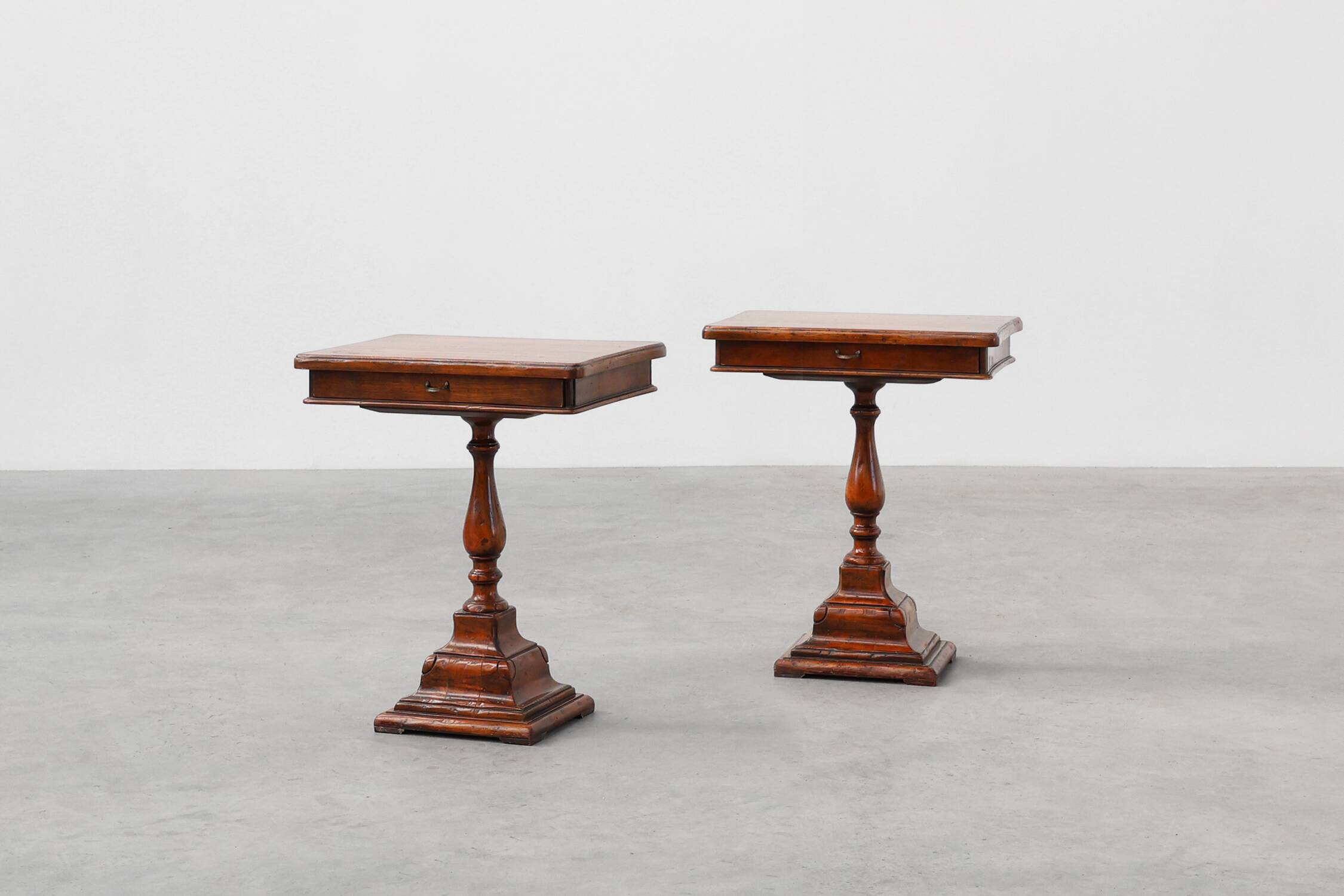 Pair of 20th century English nightstands in George IV style