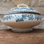 Saint Amand soup tureen model Guadeloupe with a floral decoration in Terre de Fer.