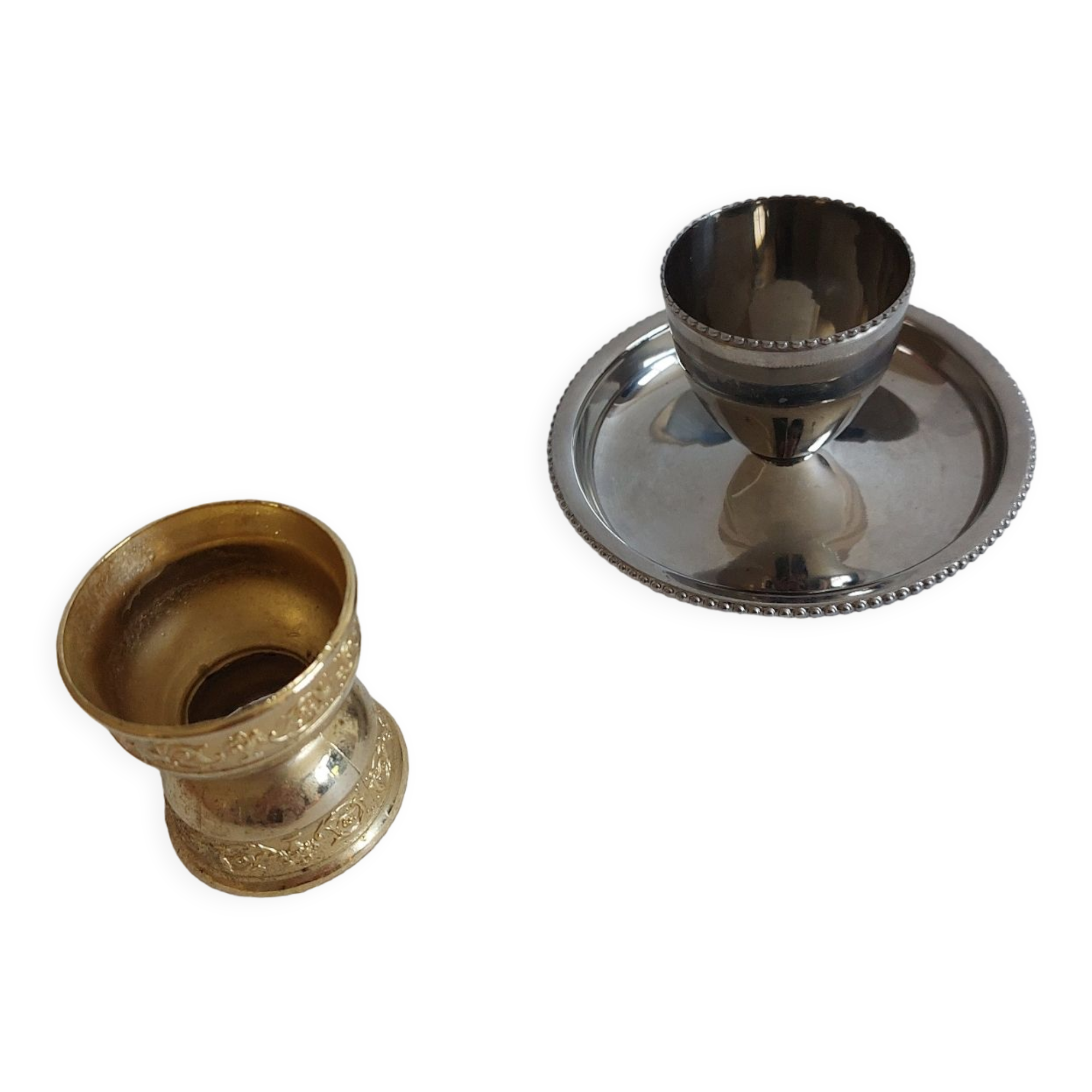 Duo of cockroaches, metal.