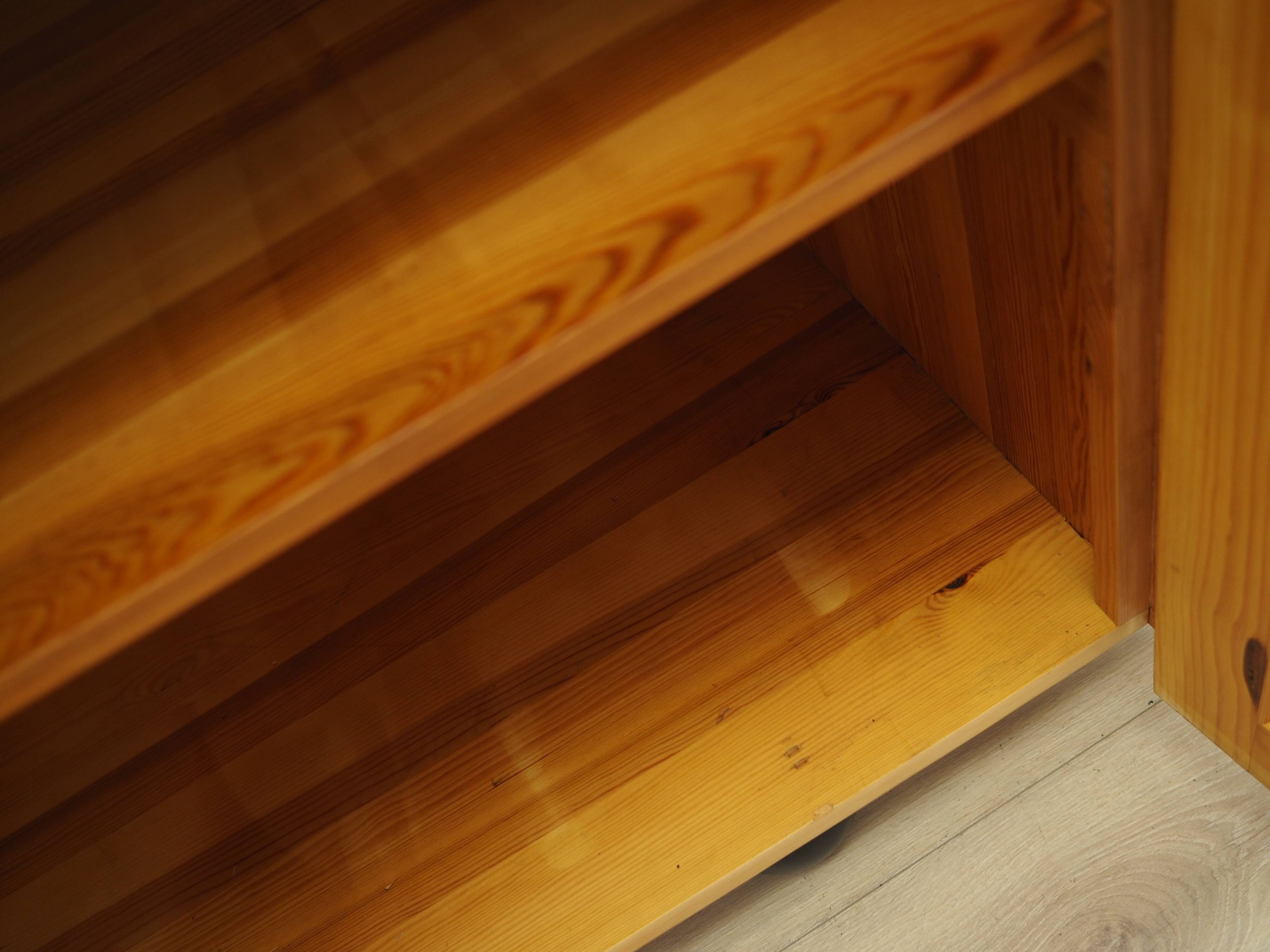 Pine showcase, Danish design, 1980s, production: Denmark