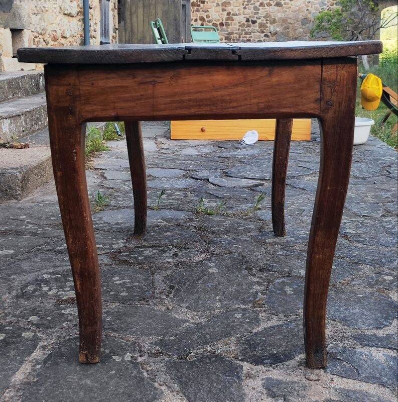 Table ancienne avec tiroir
