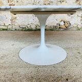 Eero Saarinen coffee table, oval, "Tulip" by Knoll International, circa 70's