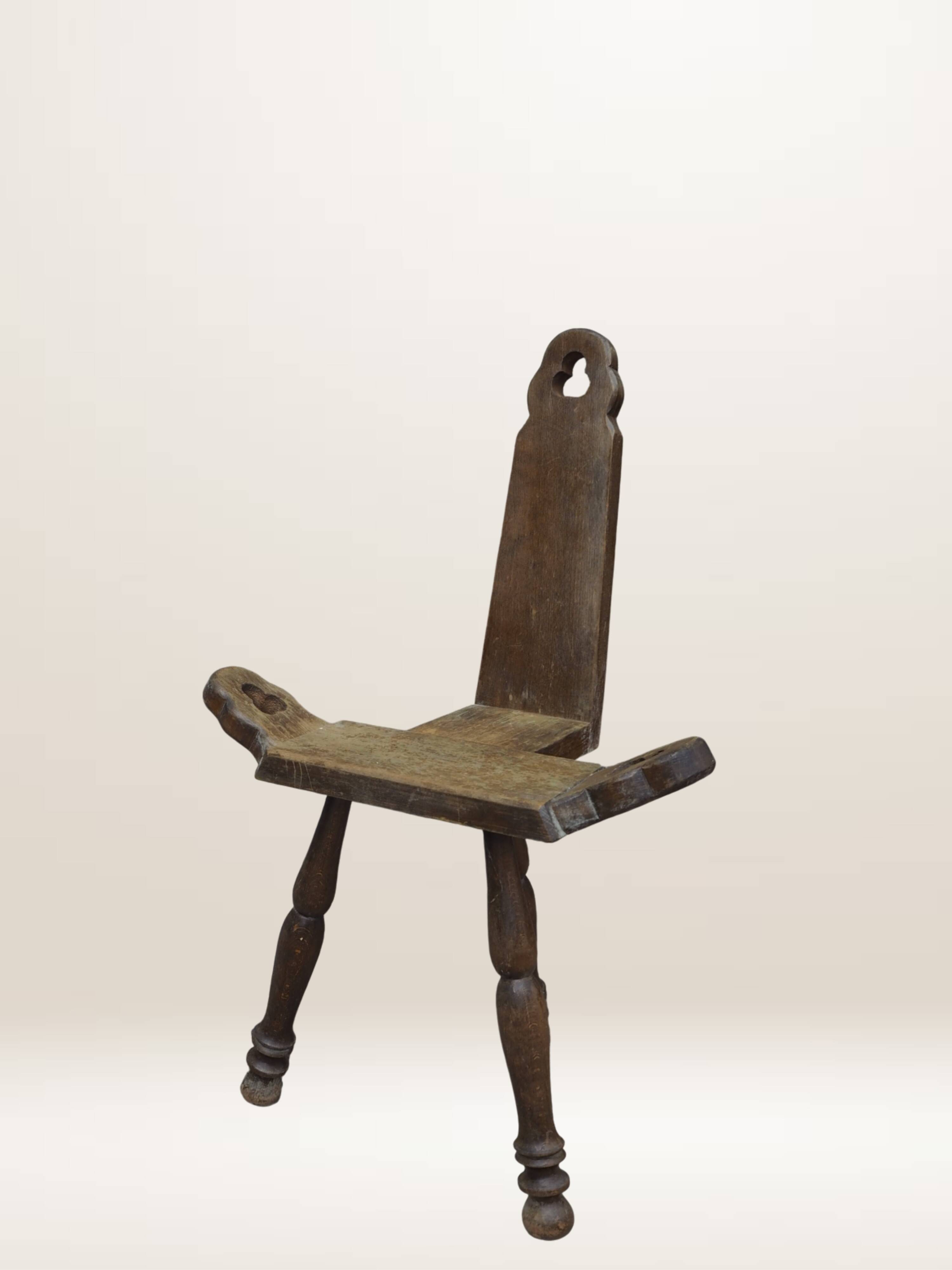 Tripod wooden farmhouse chair