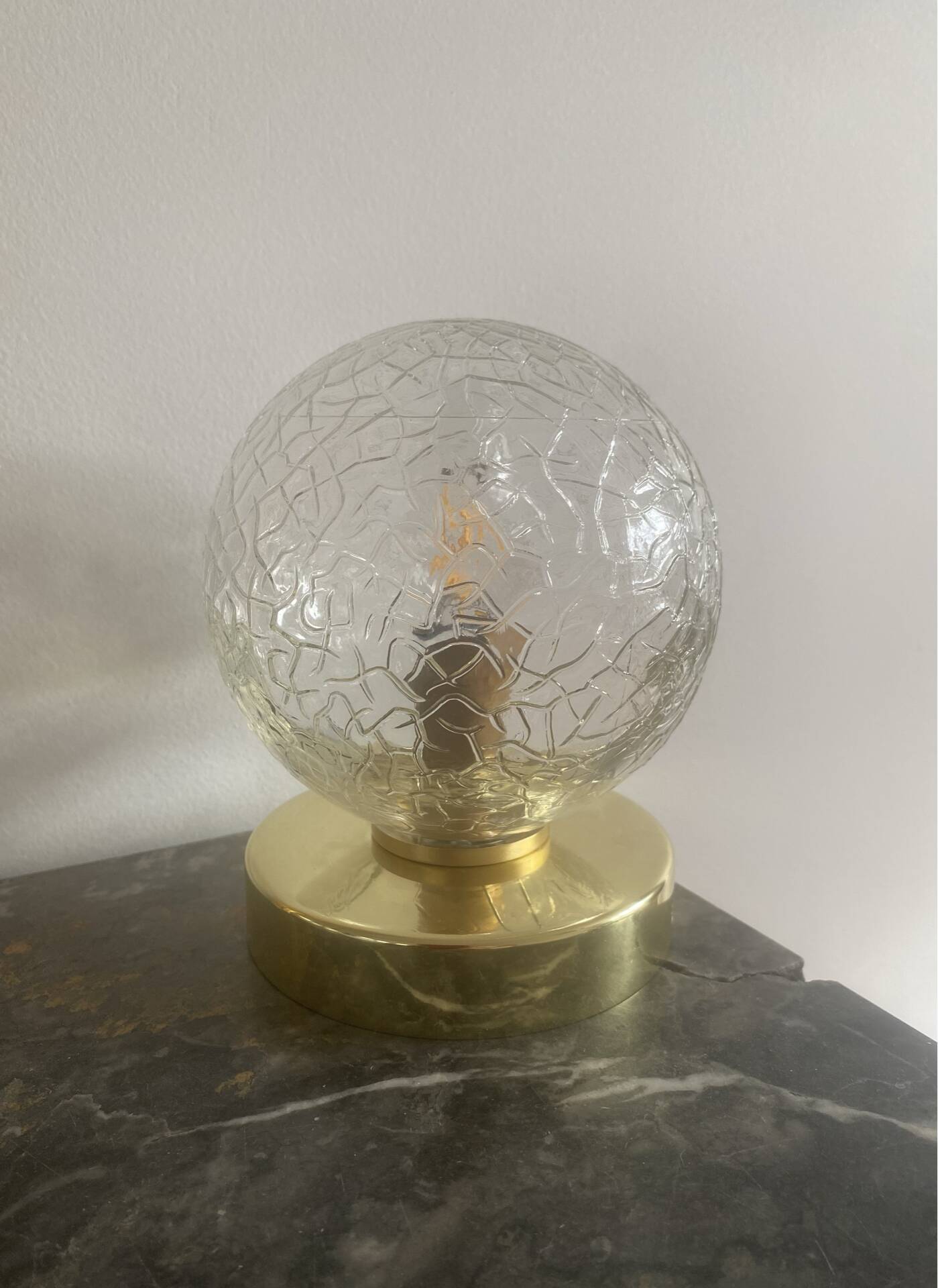 Applique ou plafonnier globe vintage en verre