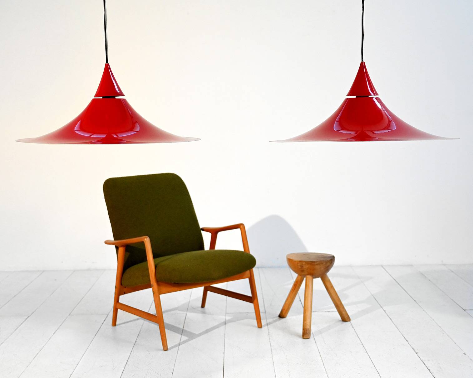 Pair of pendant lamps attributable to the “Semi” model by Claus Bonderup