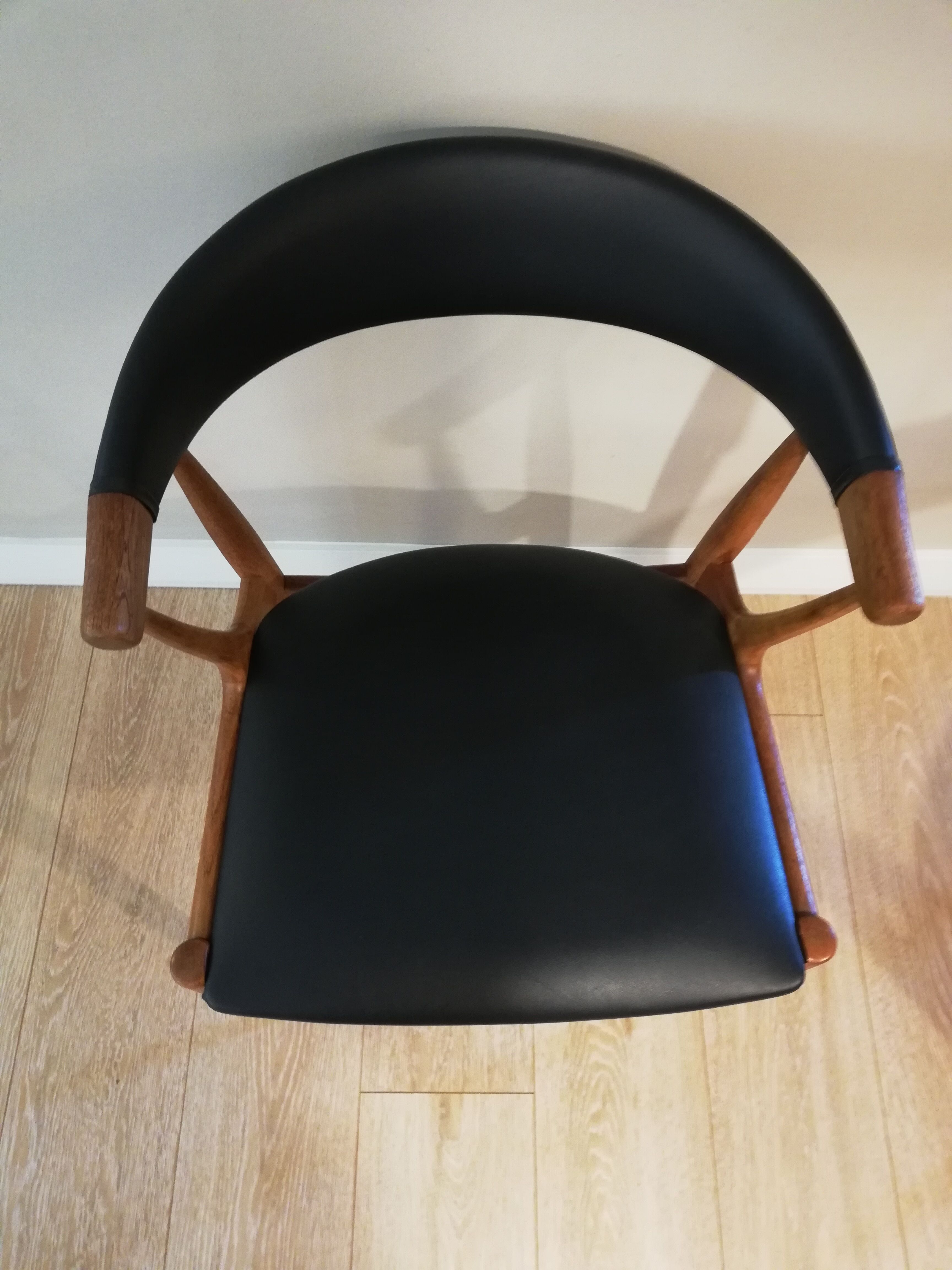 Johaness Anderson pair of scandinavian teak armchair model BA113